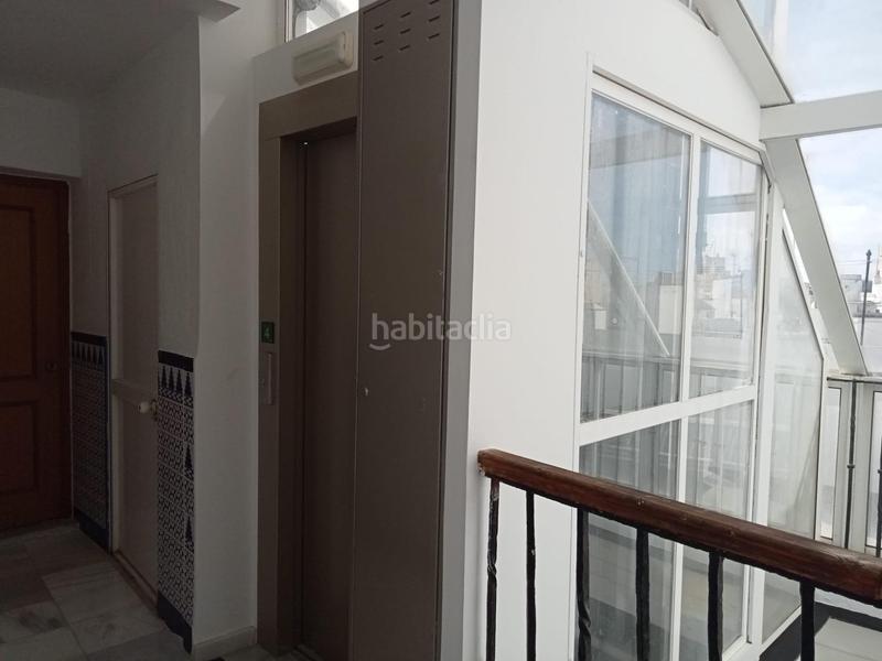 Foto 5ad2c45b-b932-4f2f-b7ef-91b8728f0c80. Apartamento venta apartamento calle rosario centro ciudad en Cádiz