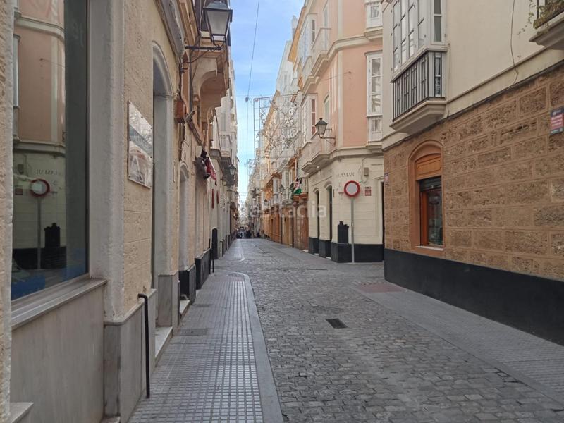 Foto d1d040cb-c2e1-47fa-abc6-0525694f80cb. Apartamento venta apartamento calle rosario centro ciudad en Cádiz