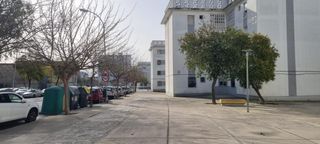 Pis  Avenida de tomás garcía figueras. Venta piso ocupado zona poligono san benito  jerez fra.