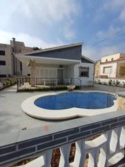 Casa a Alcanar. Vivienda espectacular con licencia turística en alcanar, tarrago