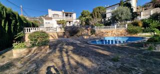 Maison dans Roca Grossa. Amplia casa con piscina en lloret  de mar