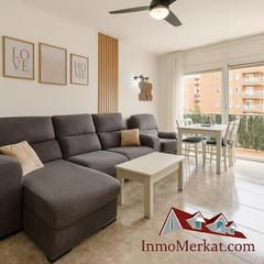 Appartement dans Fenals. Piso de 3 habitaciones y 2 baos con terraza en fanals, lloret d