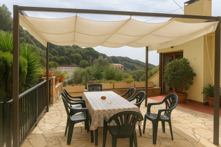 Casa a Santa Maria de Llorell. Alta rentabilidad en la costa brava  2 viviendas independientes