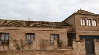 Xalet a Salteras. Doñacasa ofrece magnifico chalet en salteras