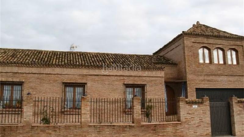 Foto 23b2b862-e4c2-4b76-bddb-748f07ebe92e. Chalet doñacasa ofrece magnifico chalet en Salteras