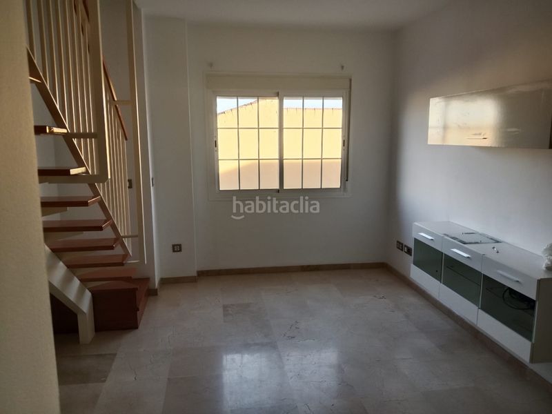 Foto 30d5a471-1598-49a5-a1bf-9cdddf542ca1. Pis amb aparcament a Salteras