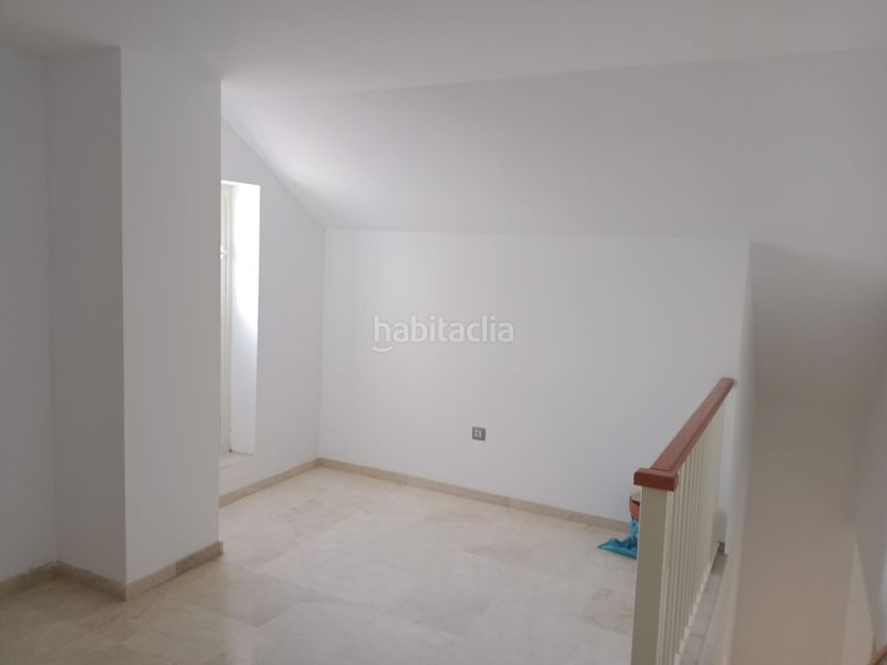 Foto 6ac23504-9fb1-487f-83f9-90a722221e28. Pis amb aparcament a Salteras