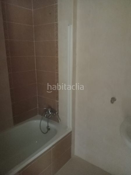 Foto e868f933-b64c-4e00-883c-18ff4b721040. Pis amb aparcament a Salteras