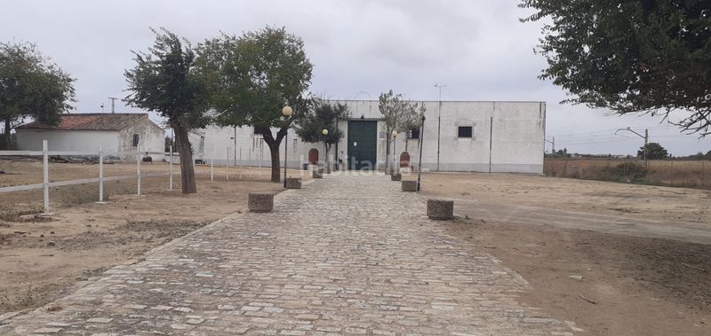 Foto a6372756-edb1-4295-ba71-8f0f055533fc. Finca rústica a Villanueva del Ariscal