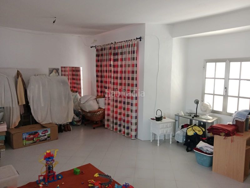 Foto 14202a11-f330-4777-8110-ef264c4c96bc. Casa adossada a Olivares
