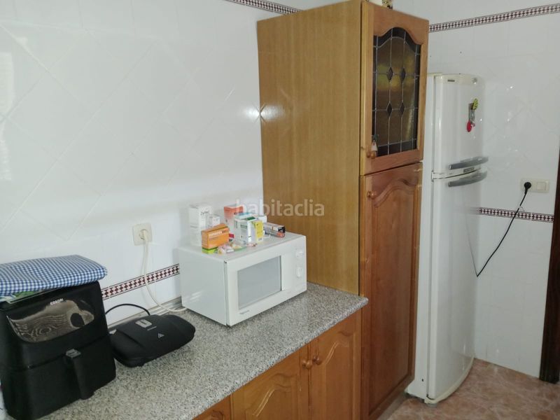 Foto 7ab4a56e-df09-4f8d-bf41-b91bdb9a114f. Casa adossada a Olivares
