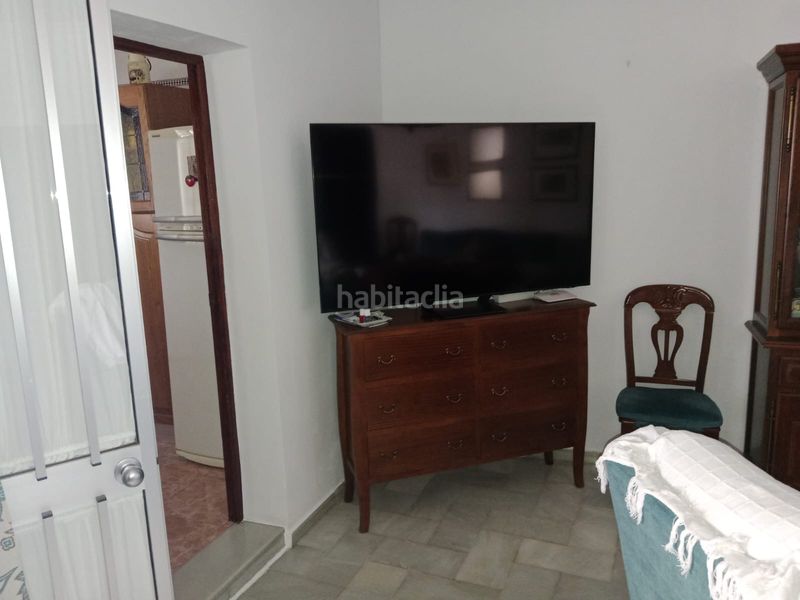 Foto 8ff9133f-fbc2-4044-ab81-ca03121c8342. Casa adossada a Olivares