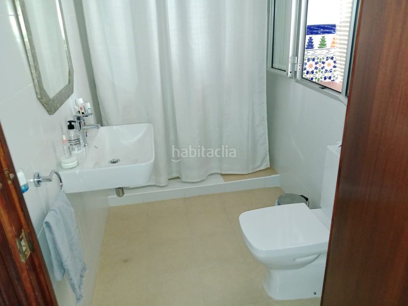 Foto 9e46e0f3-e9d9-45d9-9a49-24adb26941a2. Casa adossada a Olivares