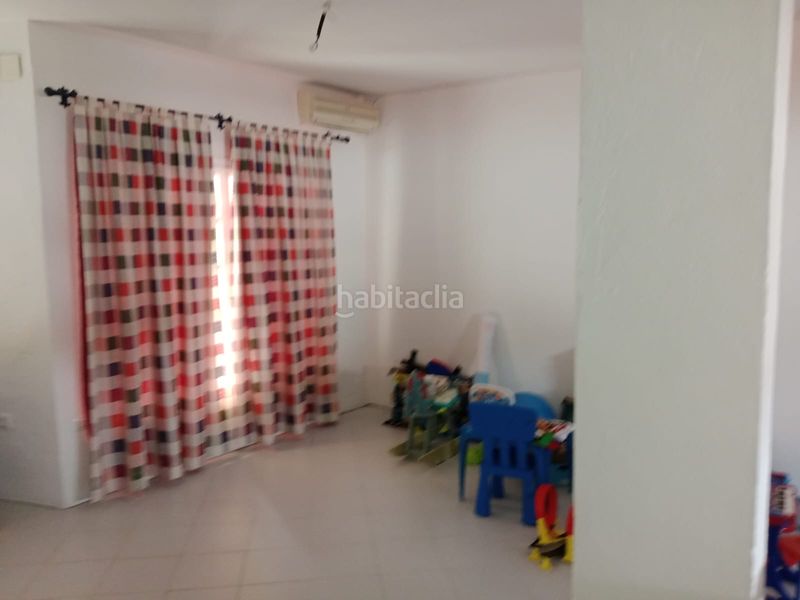 Foto ccb84601-03a5-4c2b-979d-b31f48ceacc1. Casa adossada a Olivares