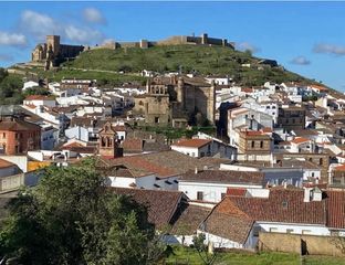 Pis a Aracena. Doña casa ofrece magnífico piso en aracena