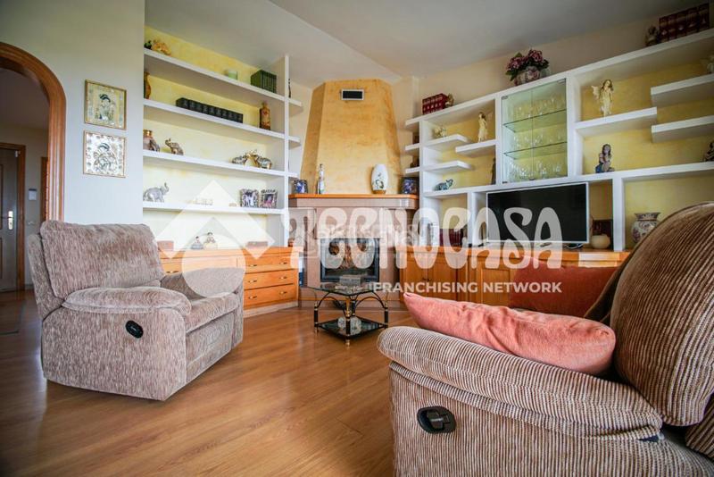 Foto 4e7aae56-47c4-42be-a021-ca8ae4a300e9. Casa  en venta en Santa Catalina Tacoronte