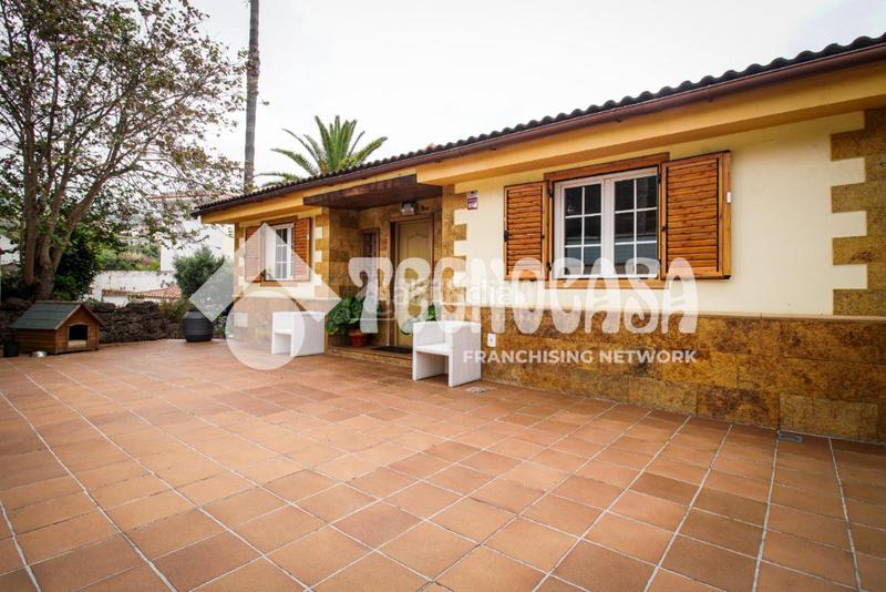 Foto ac664080-c9c5-4b16-b9a7-b85cee5919e7. Casa  en venta en Santa Catalina Tacoronte