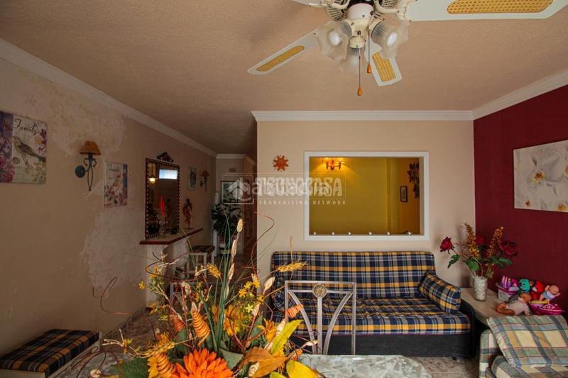 Foto c17b5cf4-1899-4975-ac6a-48aa9c706e39. Piso  en venta en Guayonje - Mesa del Mar Tacoronte