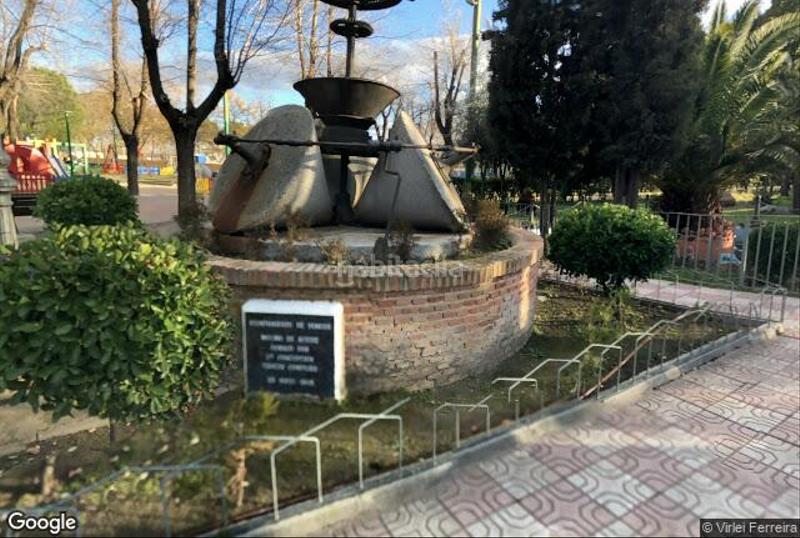 Foto 401037ff-f2e2-432c-8661-c3a1d9a70019. Reihenhaus mit parking in Yuncos