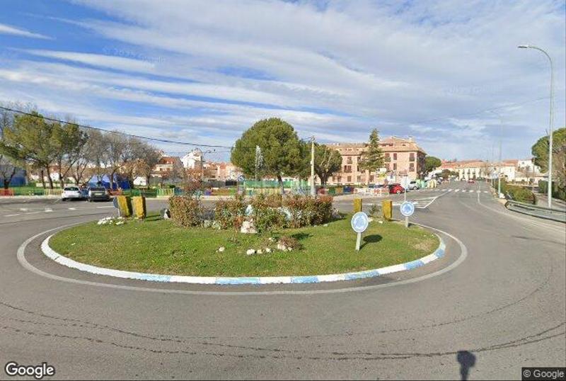 Foto b5b2eeae-24b2-405e-9ce8-315fd0495844. Reihenhaus mit parking in Yuncos