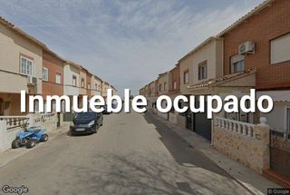 Casa adossada  Calle señorio de ajofrin    escalera t planta od puerta os