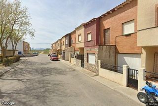 Reihenhaus  Calle señorio de ajofrin    escalera t planta od puerta os