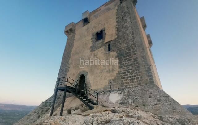 Foto f3175ee2-eb99-43ef-923c-e94df406b3a5. Pis a Cocentaina