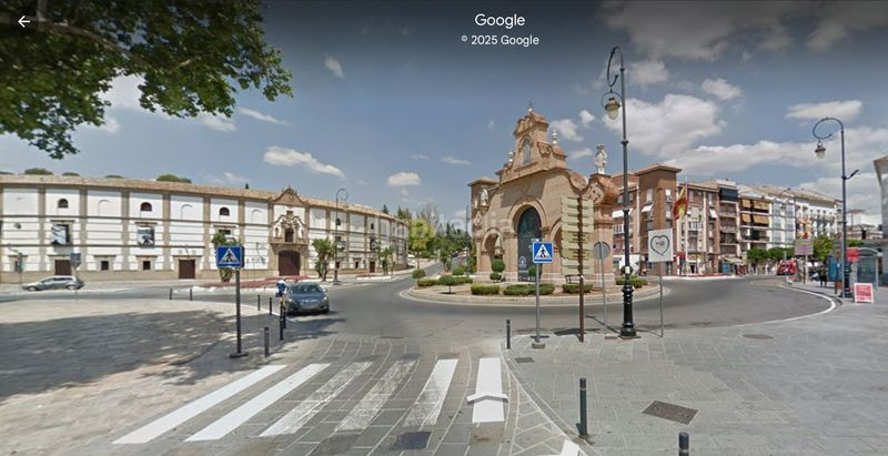 Foto b9916007-b7b1-4273-a7eb-05a768a8d99c. Pis a Cueva de Menga Antequera