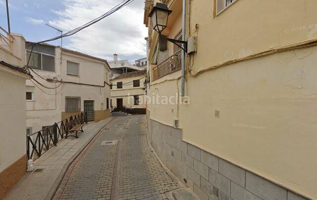 Foto a031dd23-2c92-456d-8efe-6a77671a56ea. Casa adossada a Loja