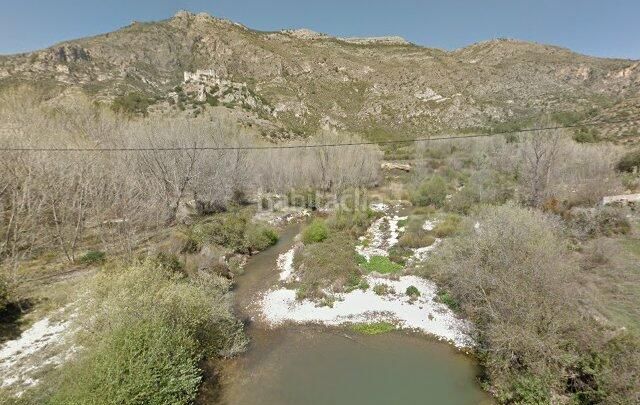 Foto 9ea53d81-c341-4c15-bbdc-3c1827aae6b6. Casa adossada a Orxa (l´)