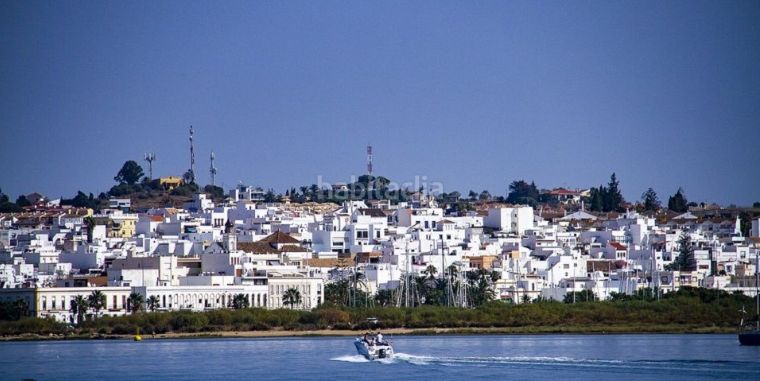 Foto d992c23a-728e-4a3c-bc8e-b2e093e02955. Casa adossada a Ayamonte ciudad Ayamonte