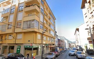 Piso en AV LACIANA