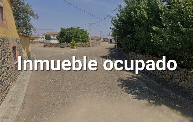 Foto 5b8b36ee-c8cb-4807-b485-7cf9f8e04e9f. Casa adossada a Valderrey