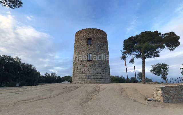 Foto c9991259-52b1-4aed-8515-58c64c5a3d24. Casa adossada a Can Massuet del Far Dosrius