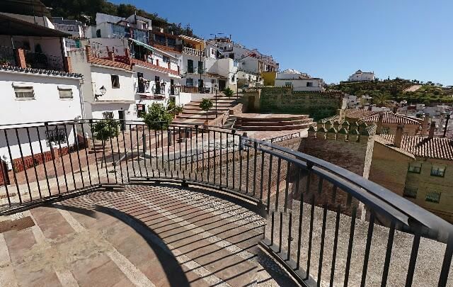 Foto 46f21830-307a-4fa2-9364-42e8f6c47149. Casa adossada a Centro Histórico Vélez - Málaga