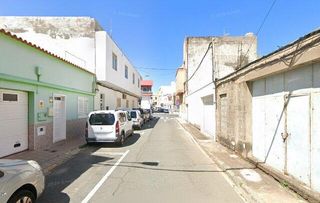 Flat  Calle cochafisco  bajo b