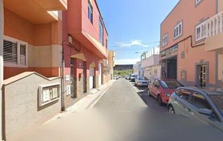 Flat  Calle cochafisco  bajo b