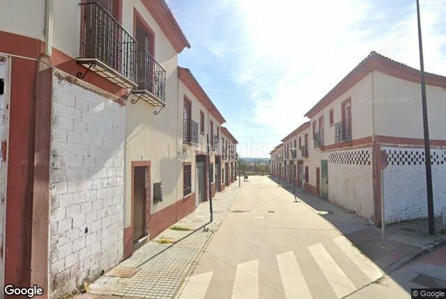 Foto 4fc8f1b4-56cc-4b86-9cb9-3678a8fdc1f4. Xalet amb aparcament a Pedro Abad