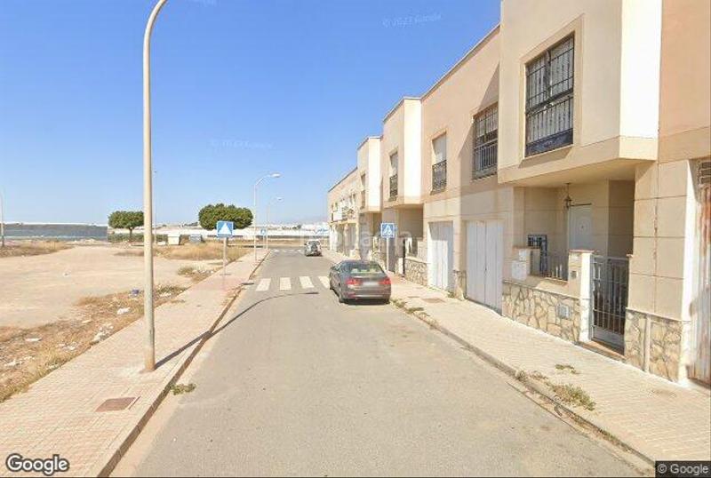 Foto b51c4b49-b6e1-472b-87bc-84c97cb9f75f. Casa adossada amb aparcament a Las Norias Ejido (El)