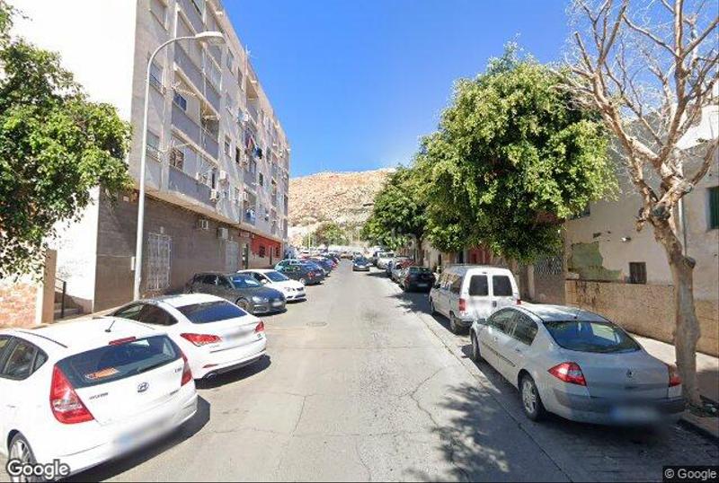 Foto e49d973a-95e0-4d72-9bbf-b53fc1be5ba1. Piso en La Chanca - Pescadería Almería