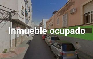 Pis  Calle trinquete,  -