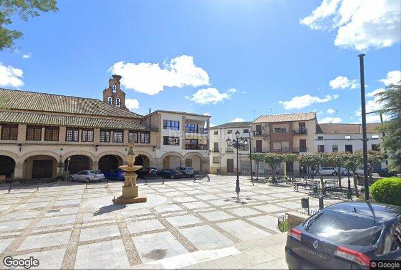 Foto 19a94a5d-12f7-41f9-846f-51422d780d3f. Casa adosada en Mengíbar