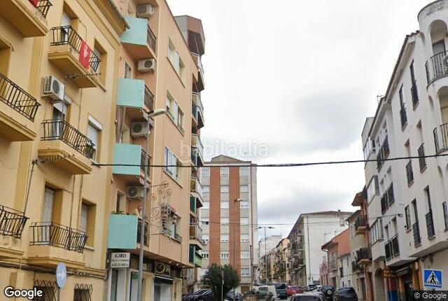 Foto 762ec494-9e6c-45d2-9823-2cb9a49f8391. Piso en Centro Ciudad Plasencia