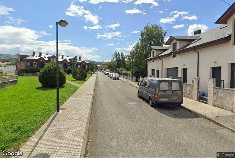 Foto e66fdeff-d202-4717-8635-3a5f7183b565. Maison jumelée dans Tanos Torrelavega