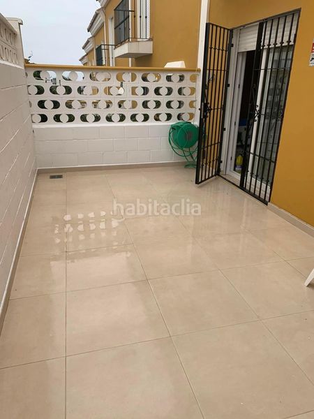 Foto 419eb323-454a-44ce-9f74-ca7b9d01c79e. Casa adossada amb aparcament piscina a Manilva pueblo Manilva