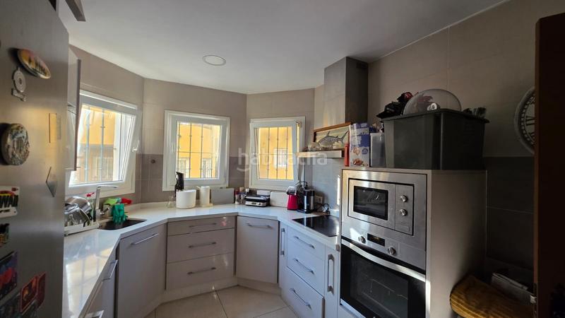 Foto 7c4a5c50-8d44-4636-9c09-869a1b1df486. Semi detached house with parking pool in Manilva pueblo Manilva