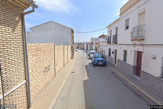 Foto 4cf927a2-382d-45b5-aa8b-ccffea2055bf. Casa adossada a Lantejuela (La)