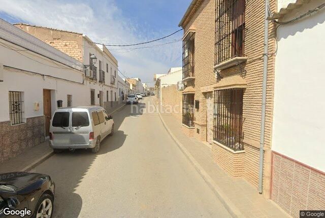 Foto 81c3098a-95d9-4970-8cc9-319051ef18ac. Casa adossada a Lantejuela (La)