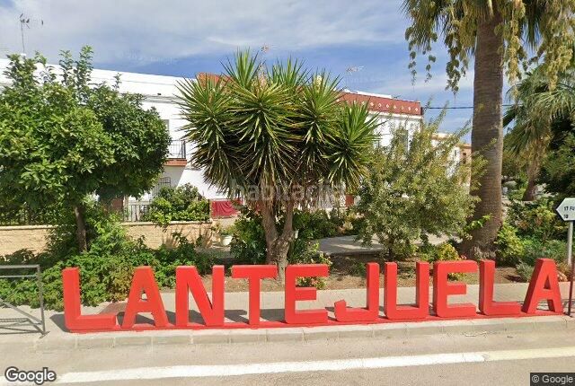 Foto a47e6901-ea31-436d-ae87-7f924cf528df. Casa adossada a Lantejuela (La)