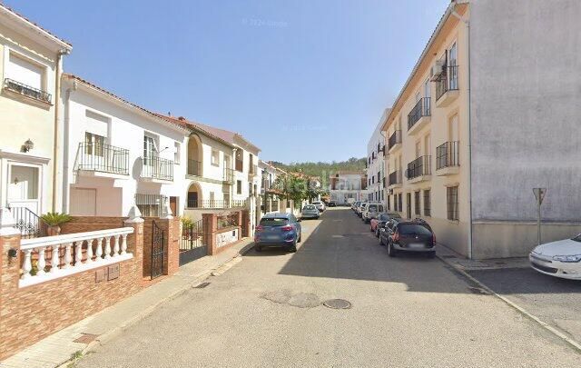 Foto 21eef99b-06a5-4866-b014-7f7bea143b81. Casa adosada en Cortegana